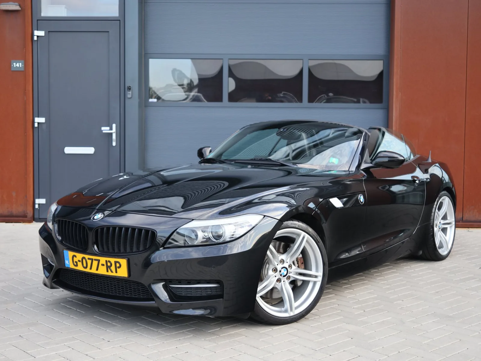 BMW Z4 (2011) — foto 1