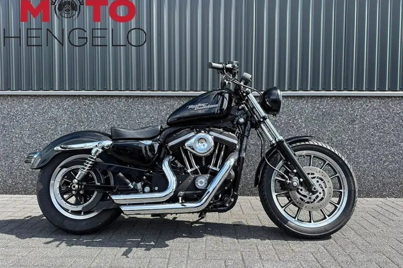 Harley-Davidson XL883R (2012)