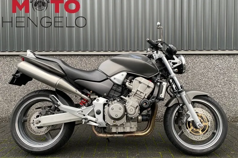 Honda CB 900 F Hornet (2004)