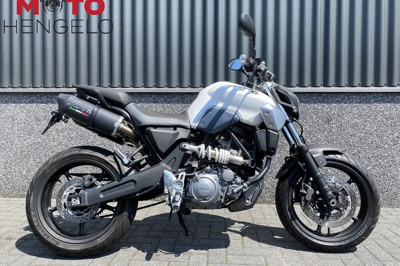 Yamaha 2008 (2008)