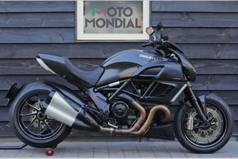 Ducati Diavel (2013)