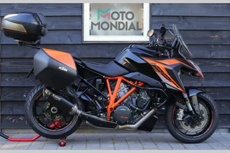 KTM 1290 Super Duke GT (2020)
