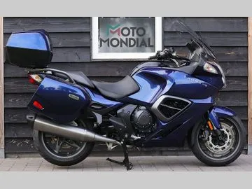Triumph Trophy 1215 SE (2012) — foto 1