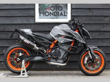 KTM 890 Duke R (2021) — foto 1