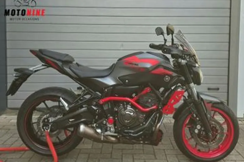 Yamaha MT-07 (2015)
