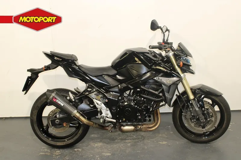 Suzuki GSR750 (2011)