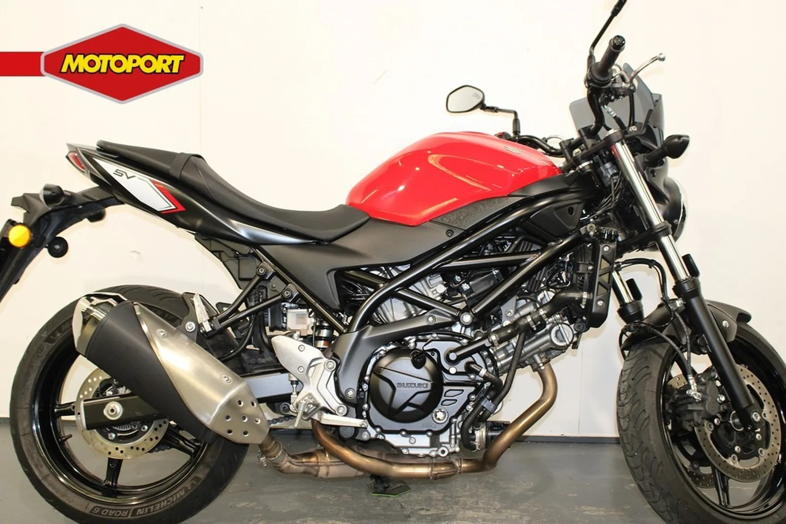 Suzuki SV650 (2017) — foto 1