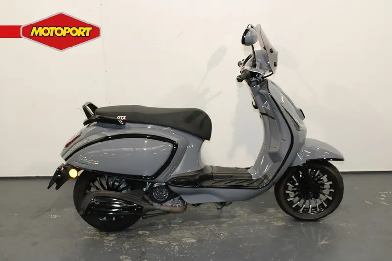Vespa GTS (2025)