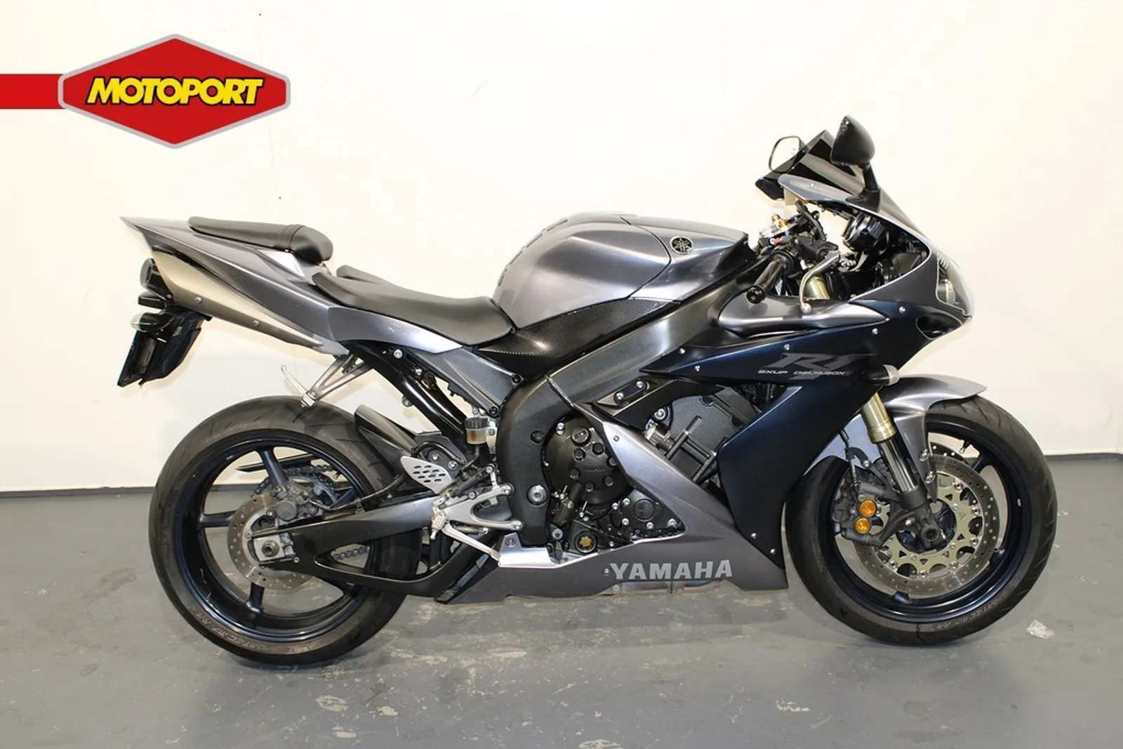 Yamaha YZF-R1 (2005) — foto 1