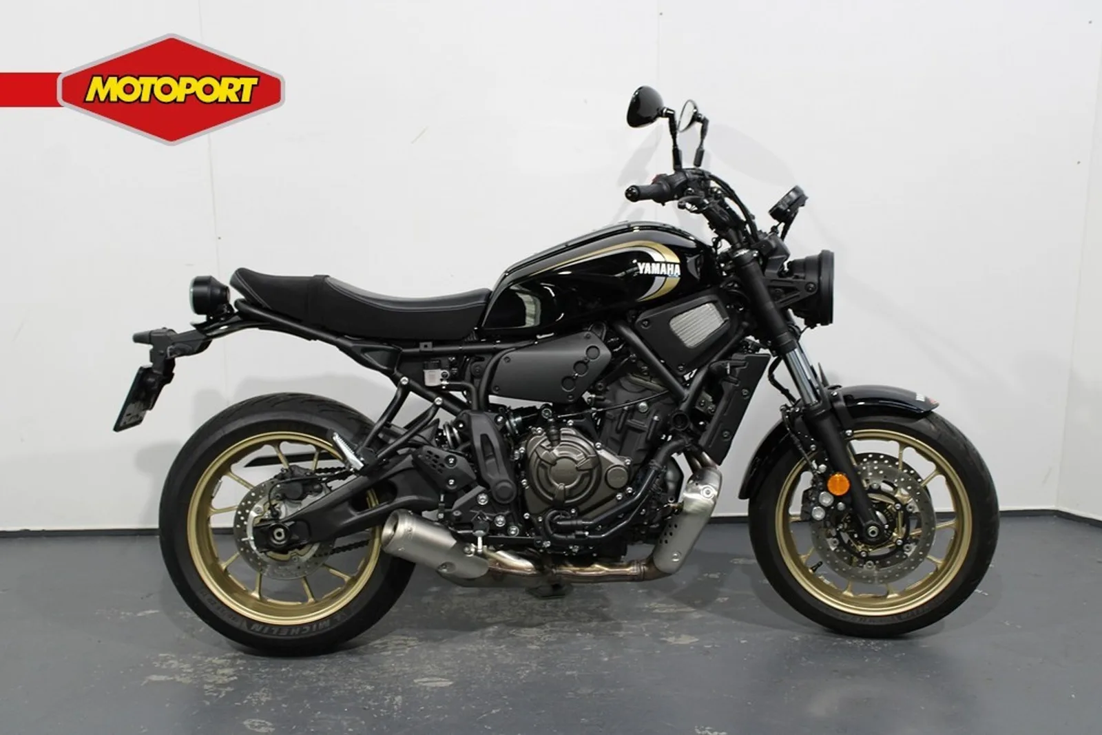 Yamaha XSR700 (2024) — foto 1