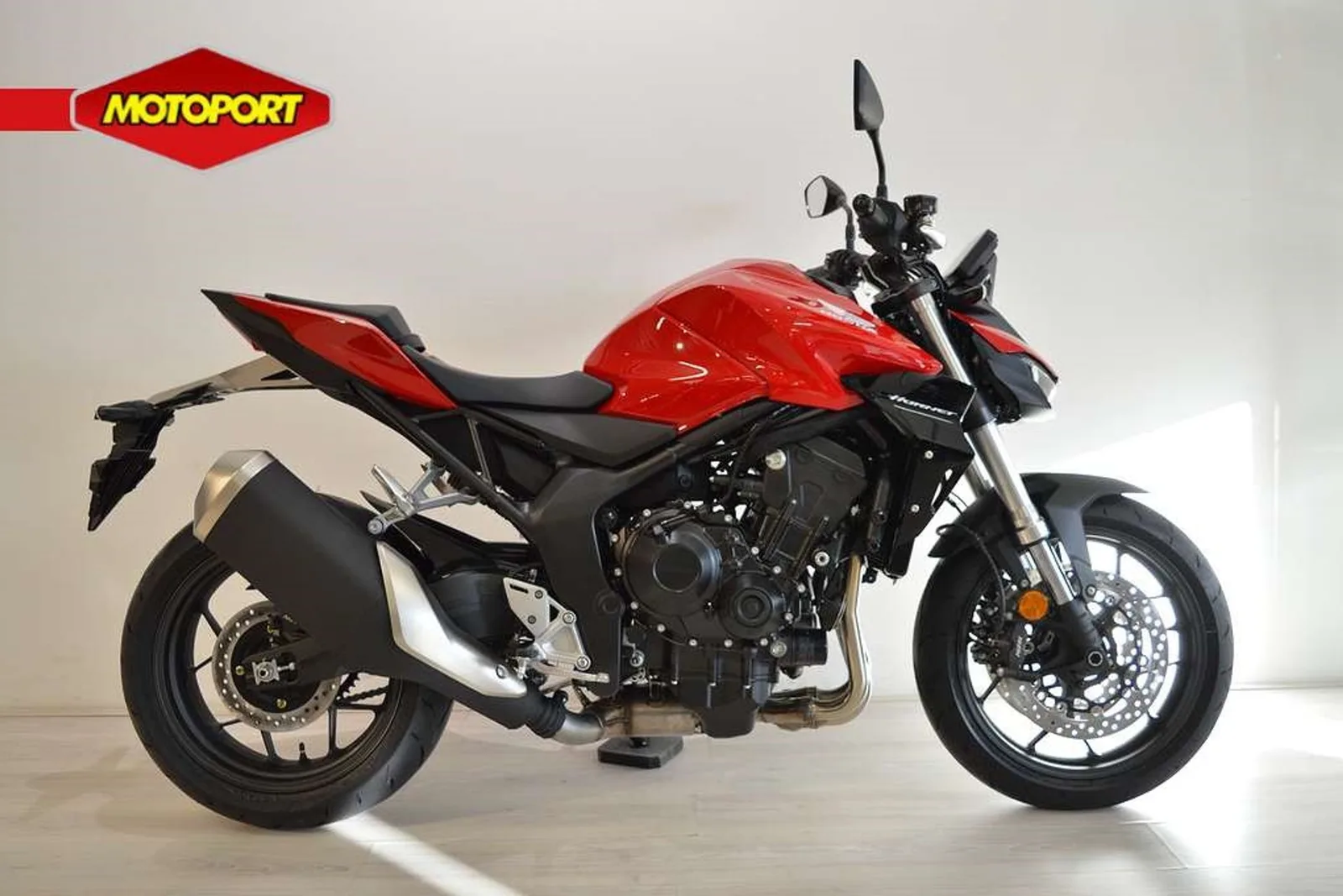 Honda CB 1000 Hornet (2025) — foto 1