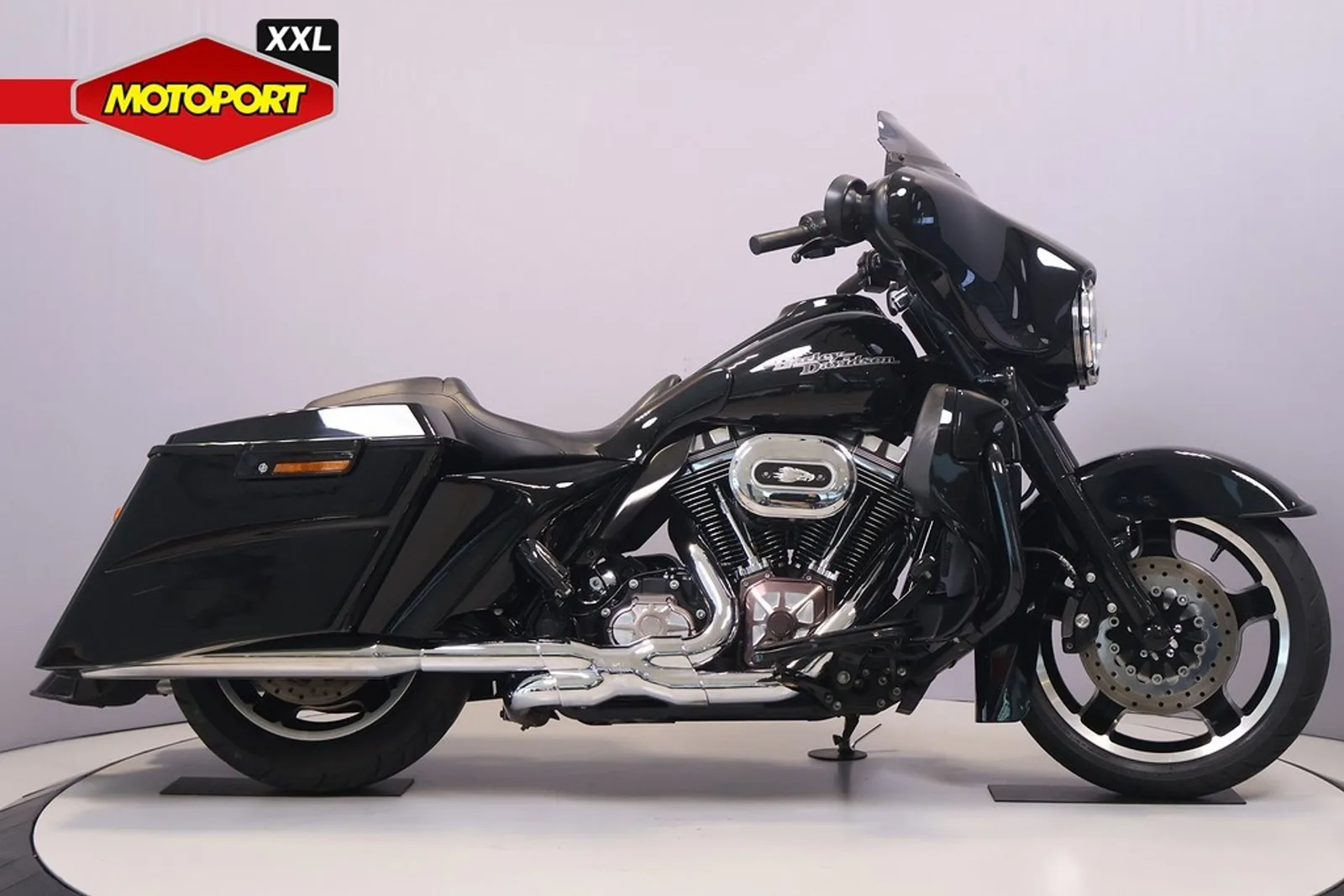 Harley-Davidson Street Glide (2012) — foto 1