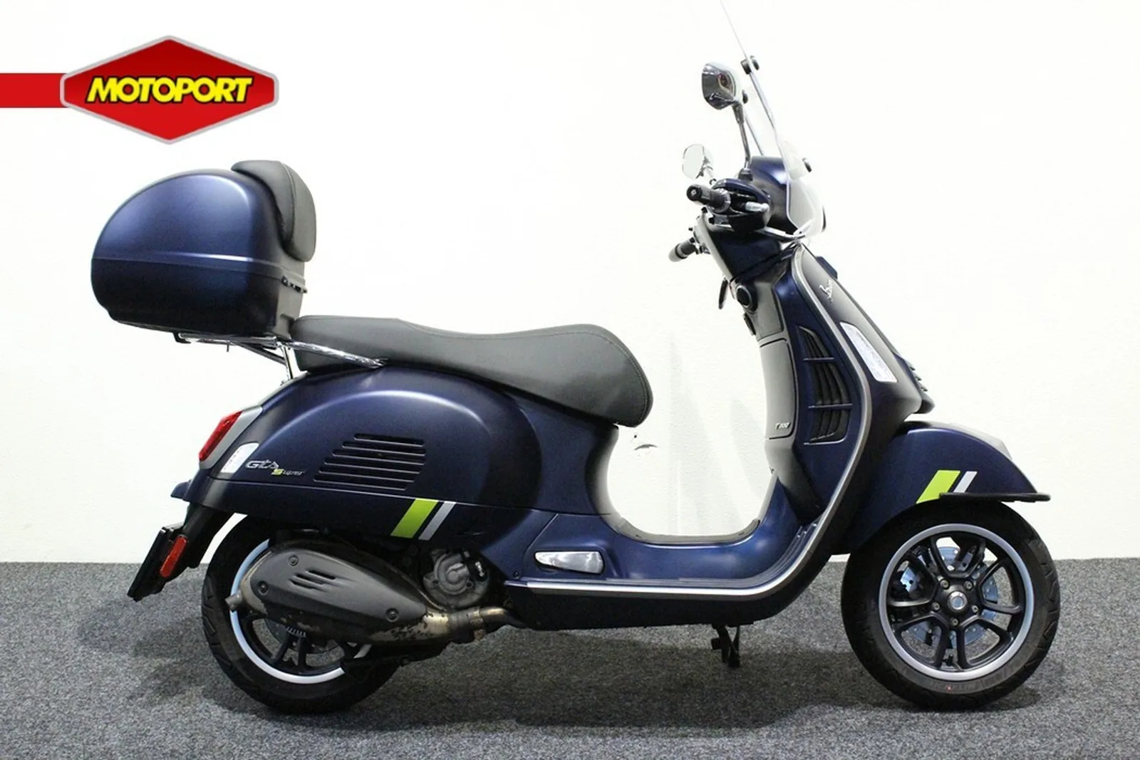 Vespa GTS 300 (2024) — foto 1