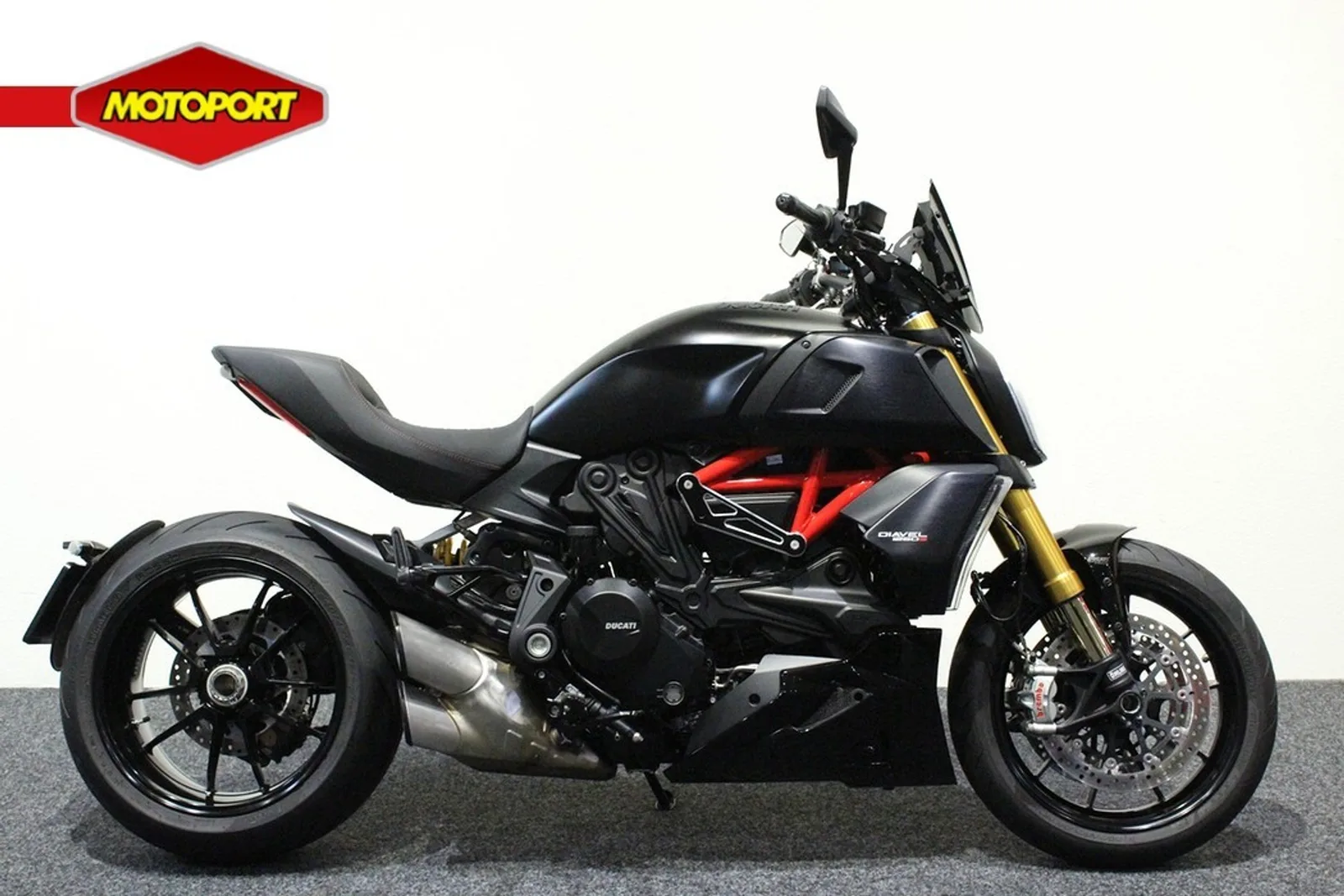 Ducati DIAVAL 1260 S (2019) — foto 1
