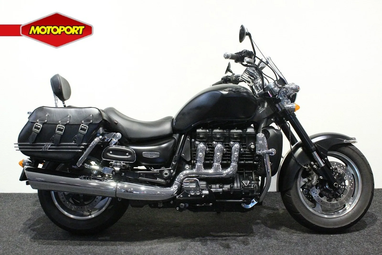 Triumph ROCKET ROADSTER (2016) — foto 1