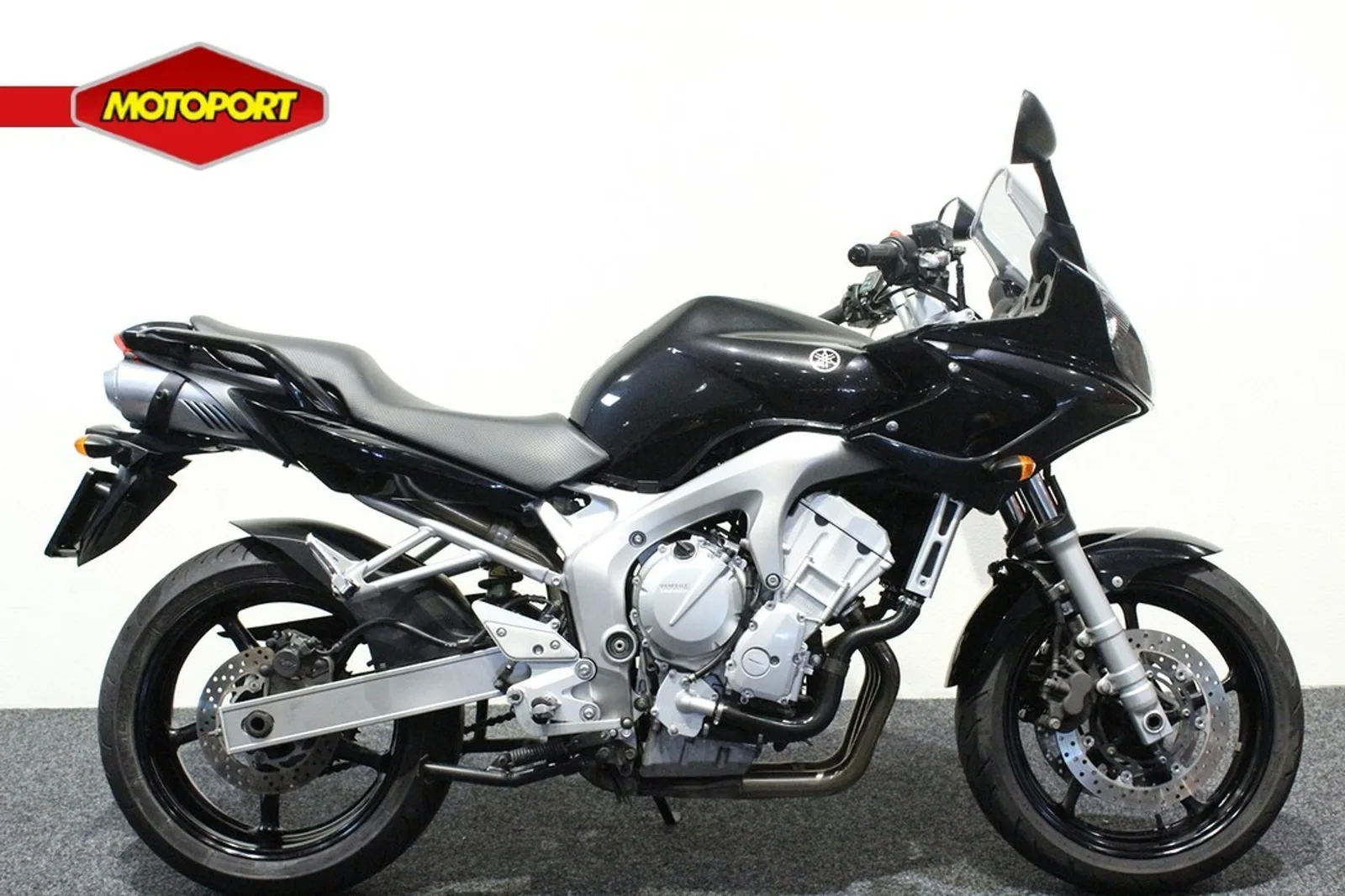 Yamaha FZ 6S Fazer (2006) — foto 1