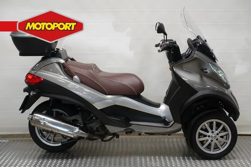 Piaggio MP3 500 (2012)