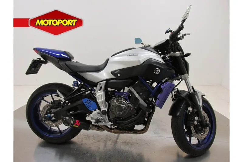 Yamaha MT-07 (2015)