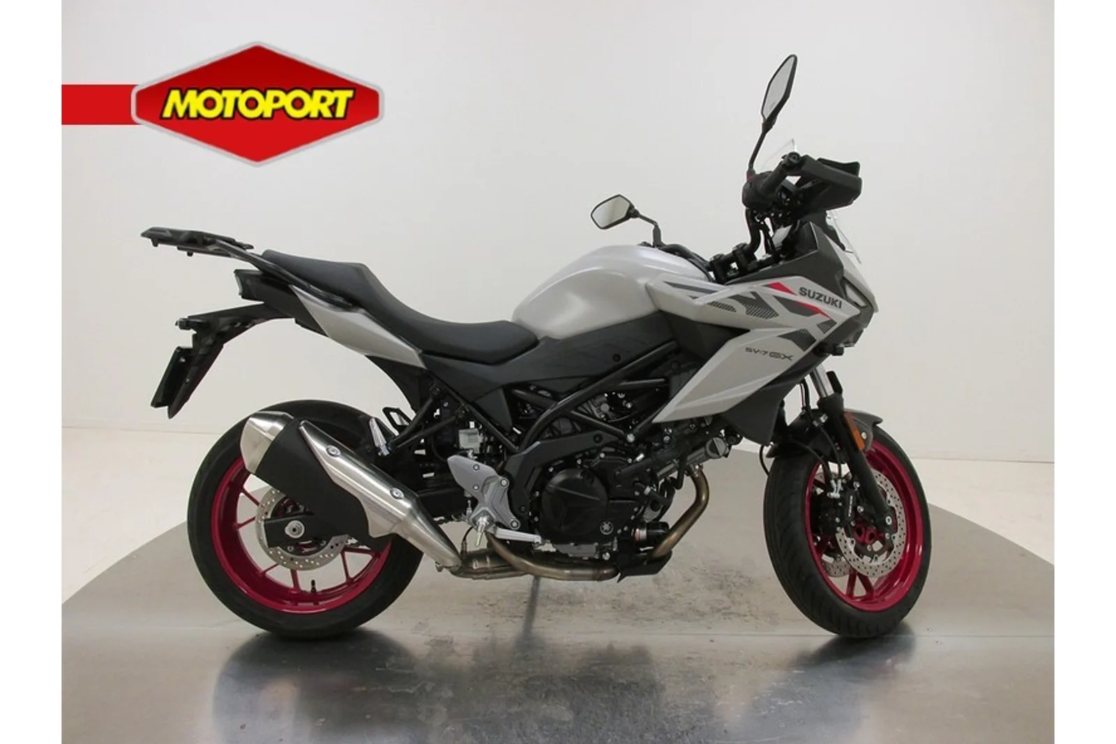 Suzuki SV7-GX (2026) — foto 1