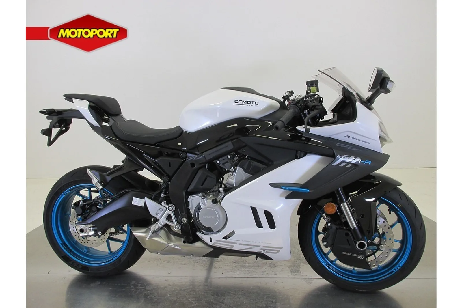 CFMoto 675SR-R (2026) — foto 1