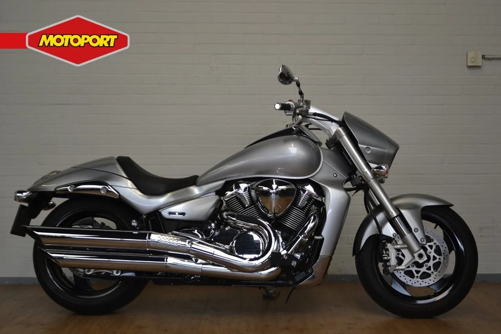 Suzuki M 1800 R (2015) — foto 1