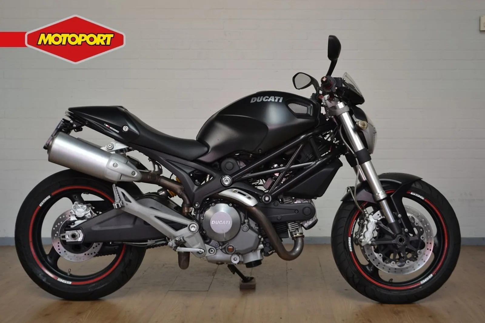 Ducati Monster 696 (2008) — foto 1