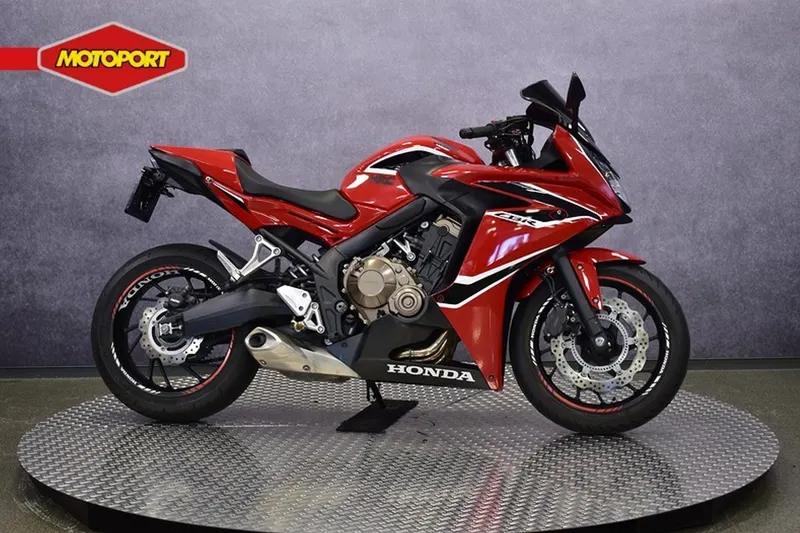 Honda CBR650F (2017)