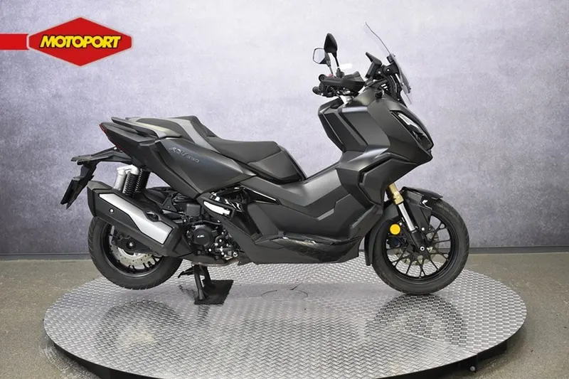Honda Adv 350 (2024)