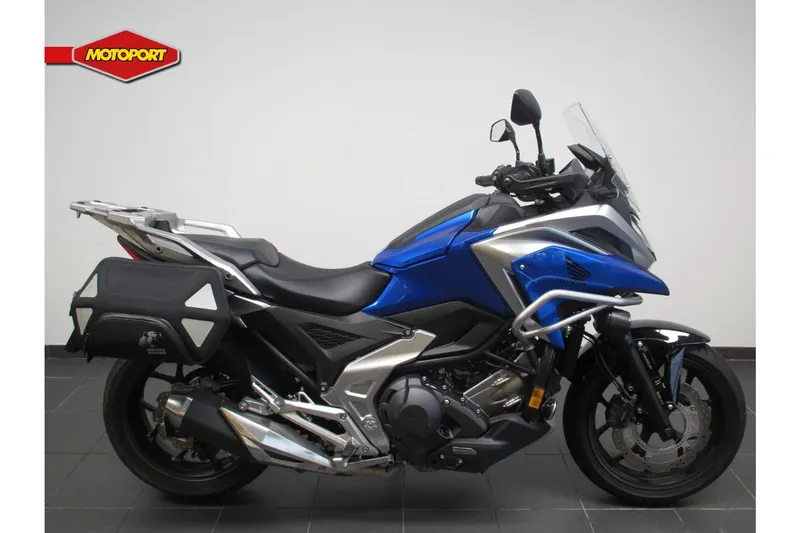Honda NC750X (2021)