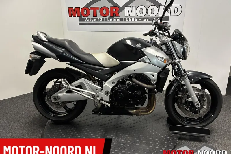 Suzuki GSR600 (2006)