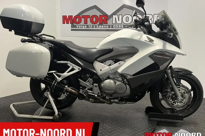 Honda VFR 800 X Crossrunner (2011)