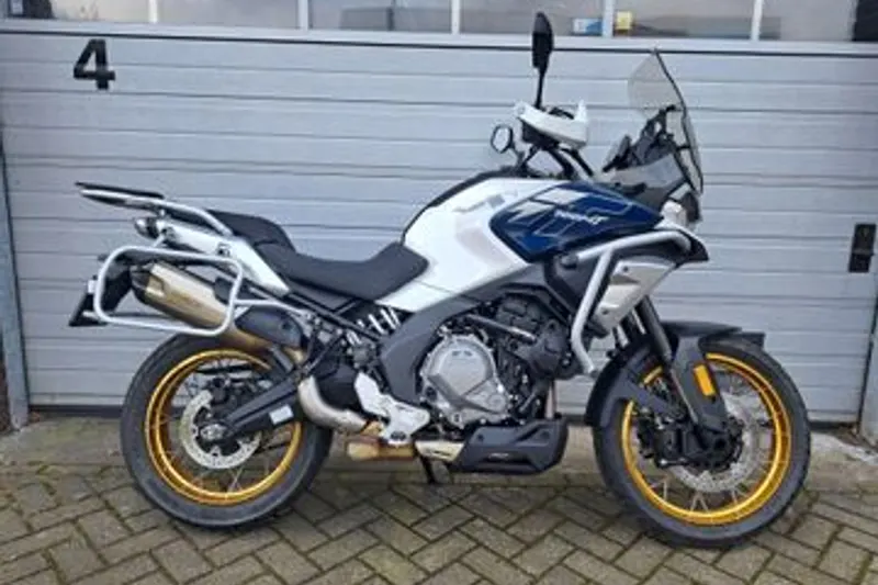 CFMoto 700 MT (2025)