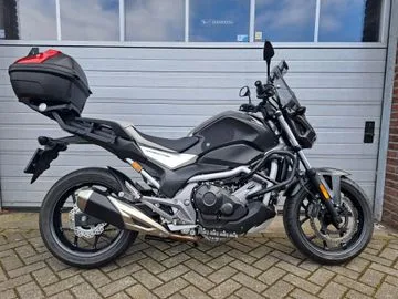 Honda NC 750 S (2016) — foto 1