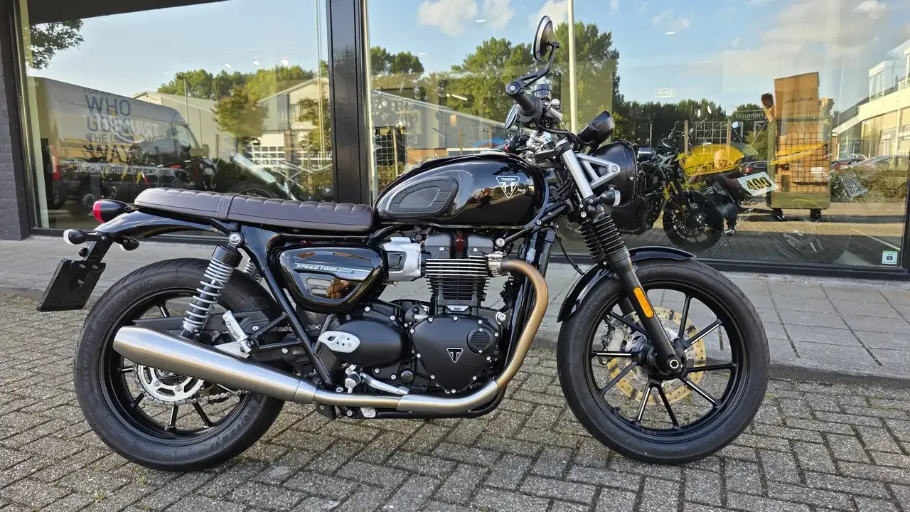 Triumph Speed Twin 900 (2024) — foto 1