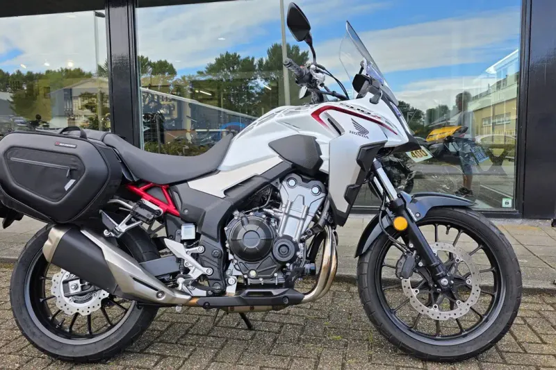 Honda CB500X (2021)