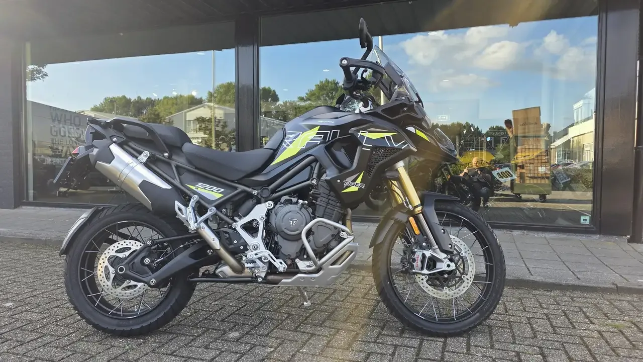 Triumph Tiger 1200 Desert Edition (2026) — foto 1