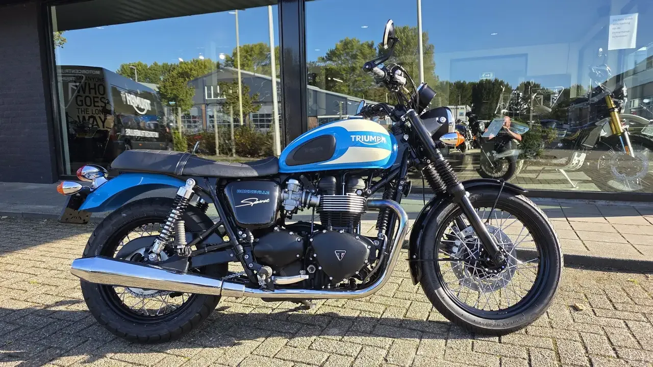 Triumph Bonneville T100 (2015) — foto 1