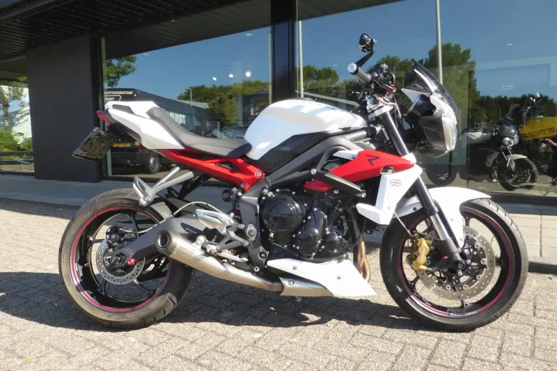 Triumph Street Triple R (2013)