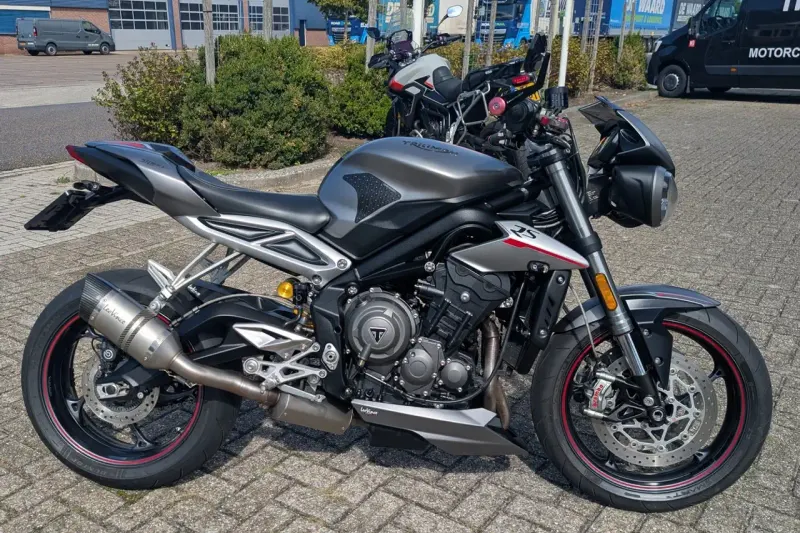 Triumph Street Triple 765 RS (2018)