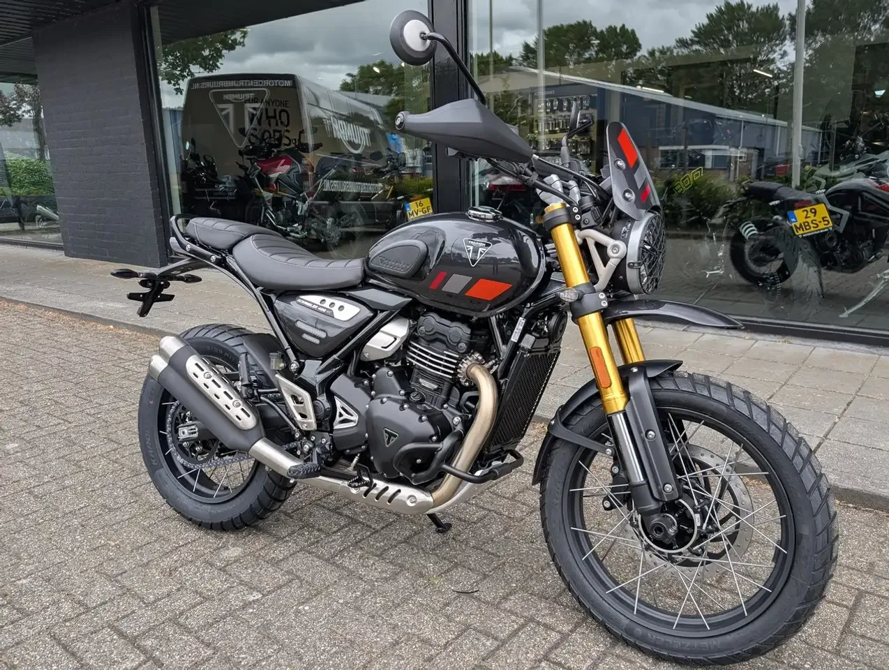 Triumph Scrambler 400 XC (2026) — foto 1