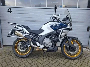 CFMoto 700 MT (2025) — foto 1
