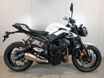 Triumph Street Triple 765 (2025) — foto 1