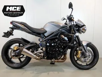 Triumph Street Triple R (2009) — foto 1