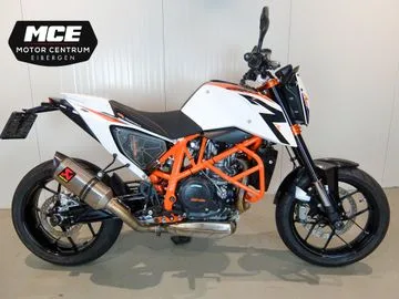 KTM 690 Duke R (2013) — foto 1