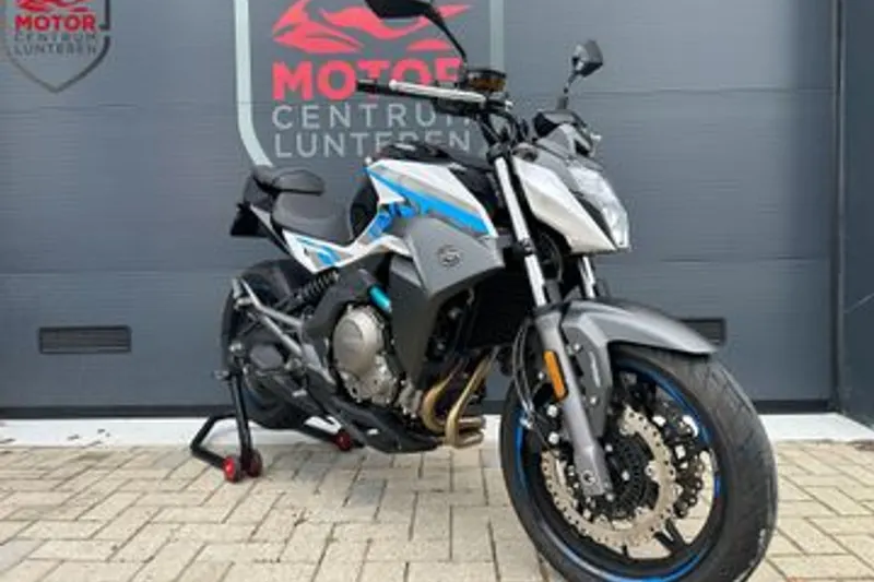CFMoto 650 NK (2022)