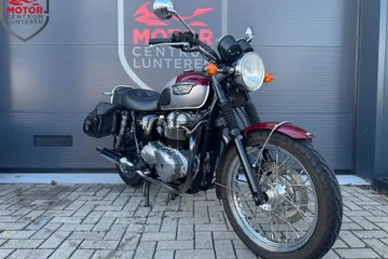 Triumph Bonneville 800 (2002)