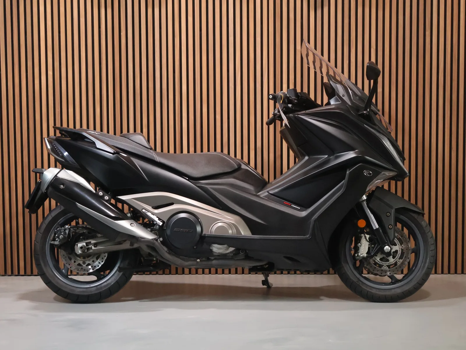 Kymco AK 550 (2021) — foto 1