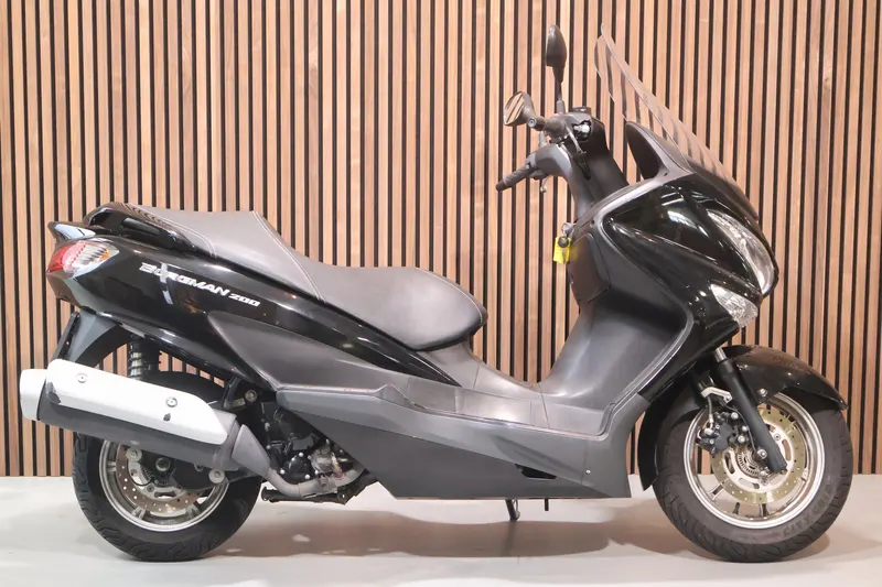 Suzuki UH200 Suzuki Burgman 200 (2016)