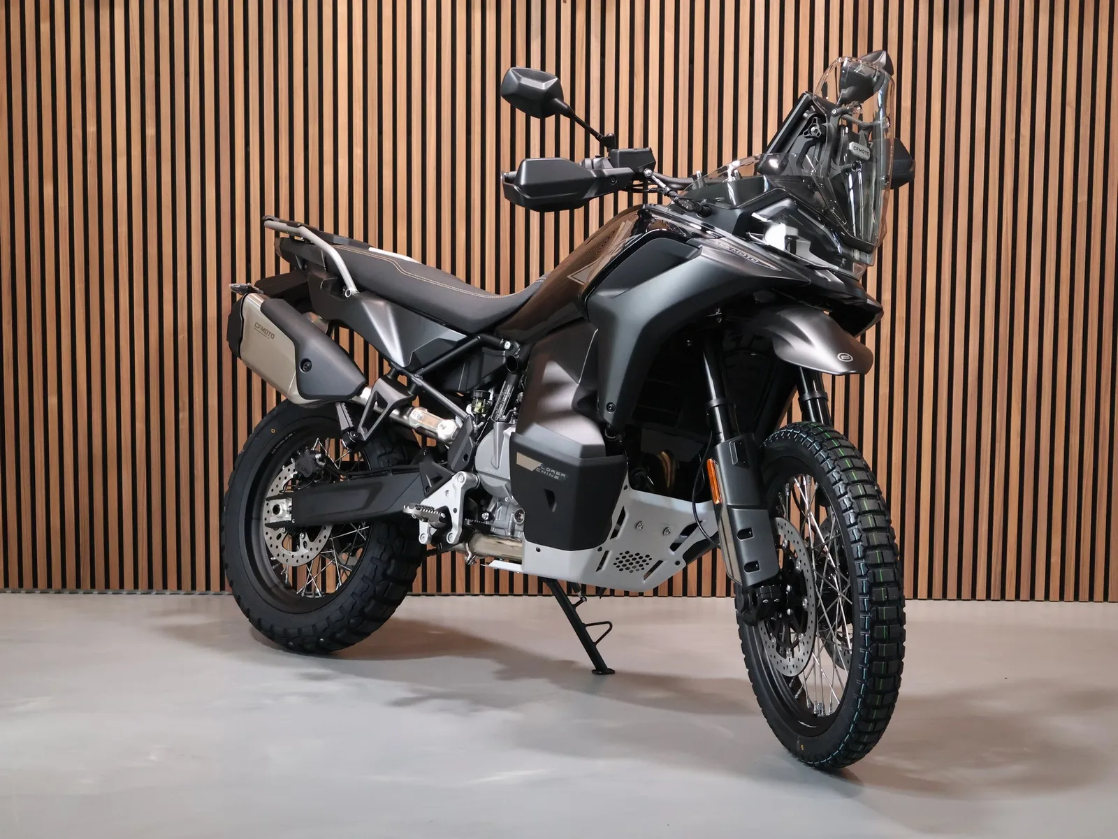 CFMoto MT 800 X (2026) — foto 1