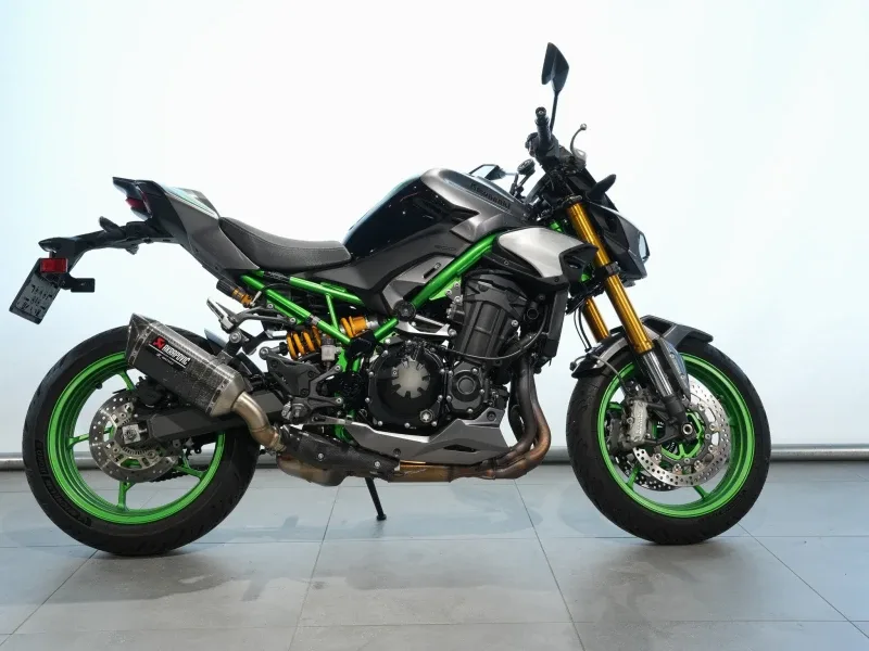 Kawasaki Z900 SE Performance (2025) — foto 1